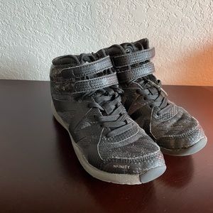 Youth size 2 Nfinity cheer shoes. Won’t come with the case.